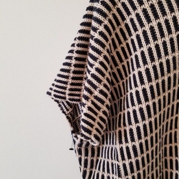 Free People Something Special Poncho - Picture 14 of 16